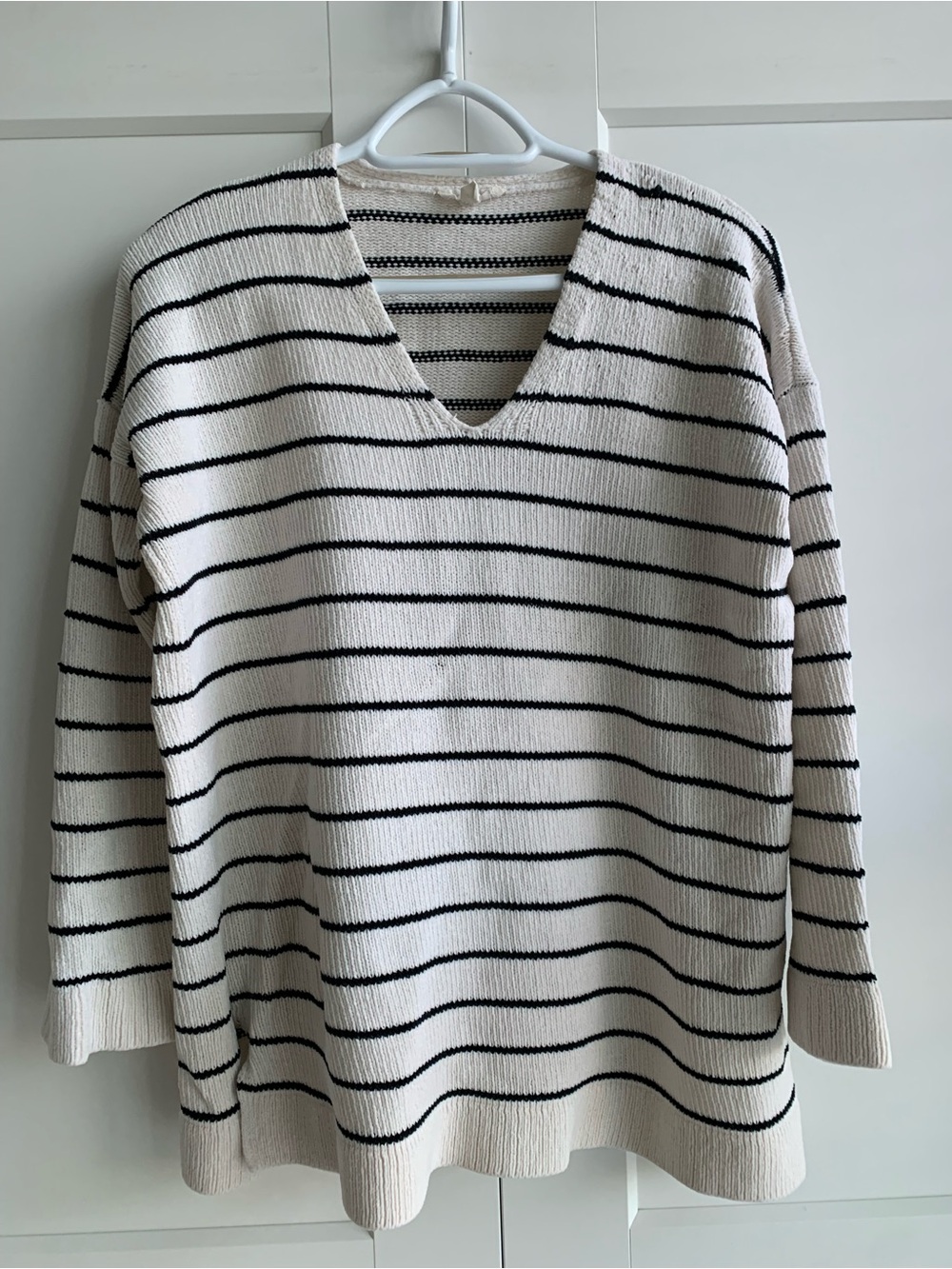 Eileen Fisher 100% organic cotton Cream and Black Striped V‑Neck Sweater Size XS